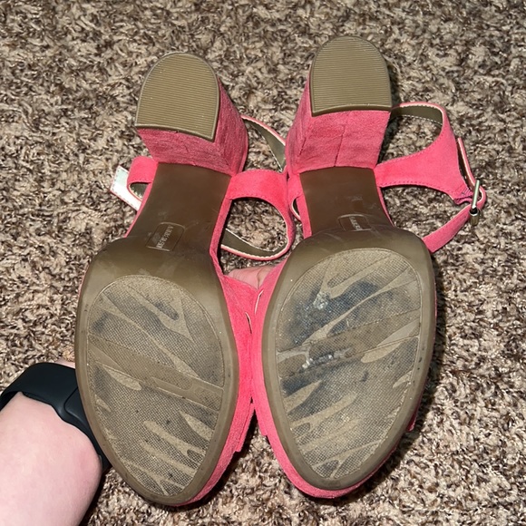 Anne Klein US 7.5 womens pink suede chunky heels. Gently used. - Picture 9 of 16